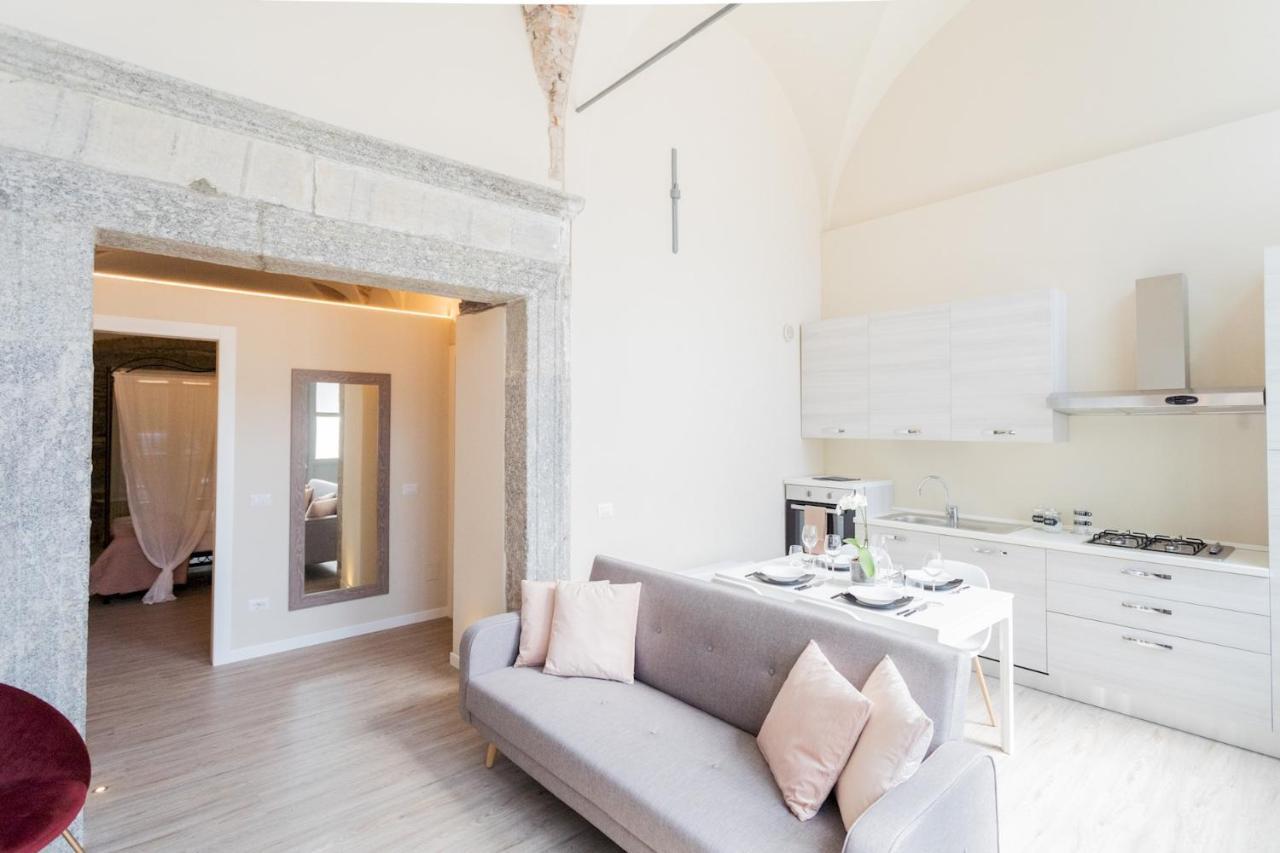 Romantic Escape City Centre With Jacuzzi & Parking By Rent All 코모 외부 사진