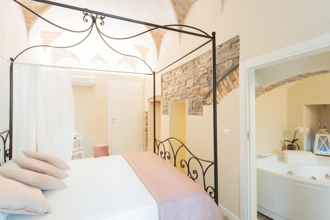 Romantic Escape City Centre With Jacuzzi & Parking By Rent All 코모 외부 사진