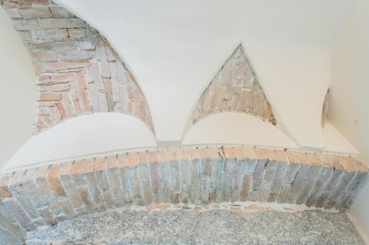 Romantic Escape City Centre With Jacuzzi & Parking By Rent All 코모 외부 사진