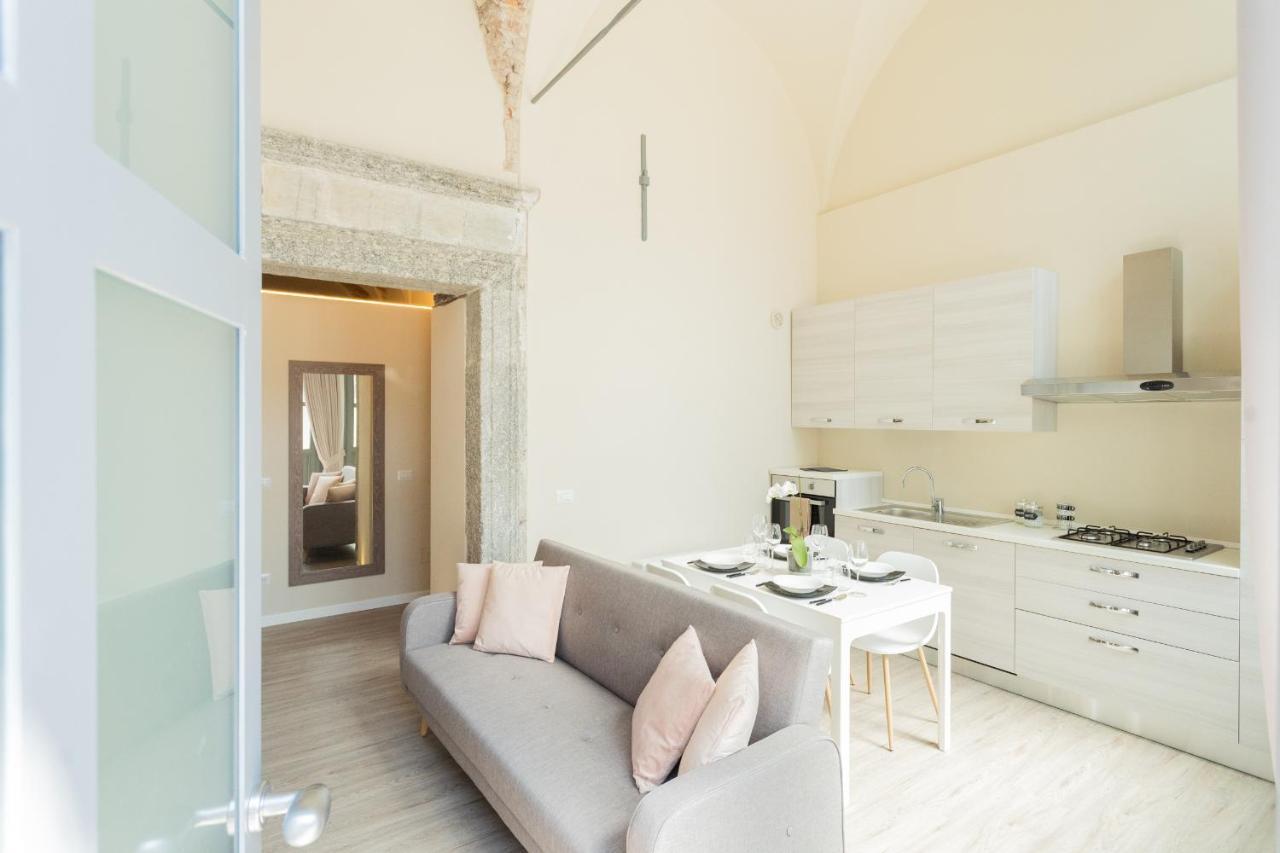 Romantic Escape City Centre With Jacuzzi & Parking By Rent All 코모 외부 사진